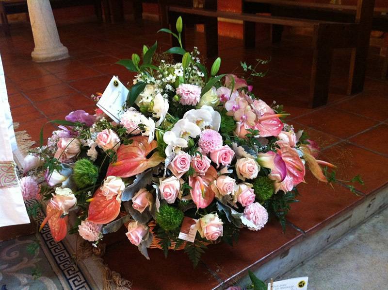 composition-obseques-fleuriste-art-et-nature